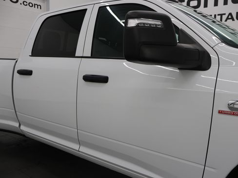 Used 2024 RAM 3500 Tradesman w/ Chrome Appearance Group AWD/4WD image 25