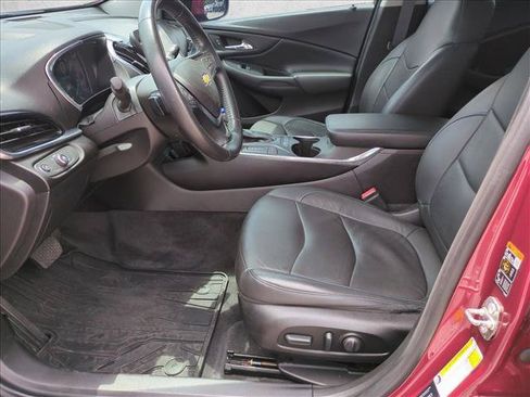 Used 2019 Chevrolet Volt Premier w/ Driver Confidence II Package FWD image 16