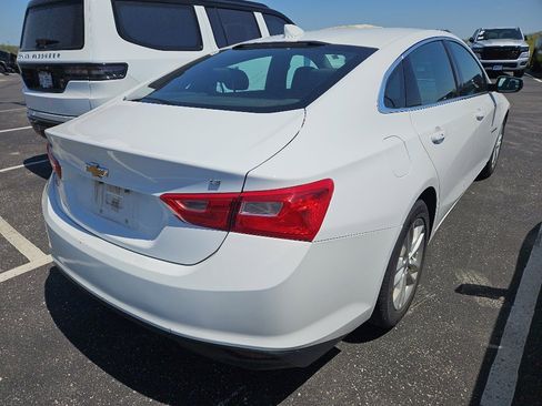 Used 2017 Chevrolet Malibu LT FWD image 7