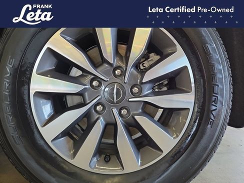Used 2023 Chrysler Pacifica Limited FWD image 15