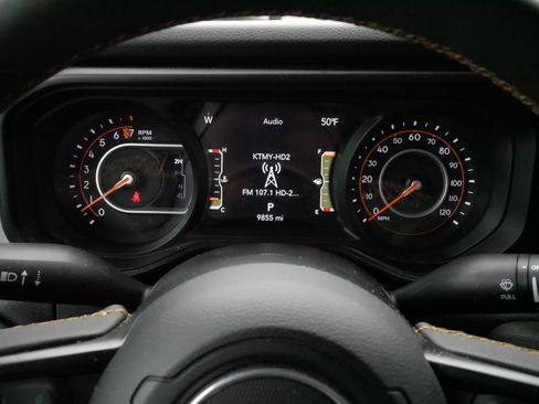 Used 2025 Jeep Gladiator Sport AWD/4WD image 21