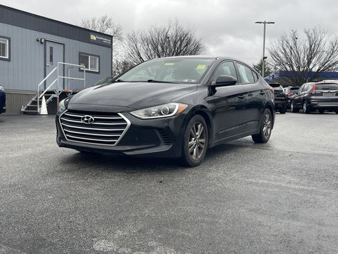 Used 2018 Hyundai Elantra SEL image 2