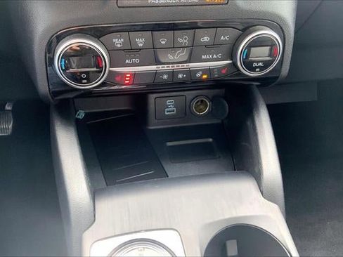 Used 2021 Ford Escape SEL w/ Technology Package image 32