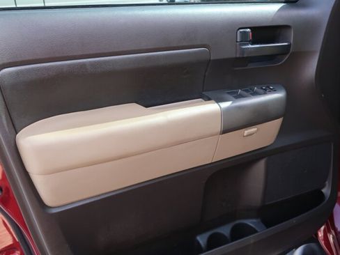 Used 2010 Toyota Tundra 4x4 Double Cab image 13