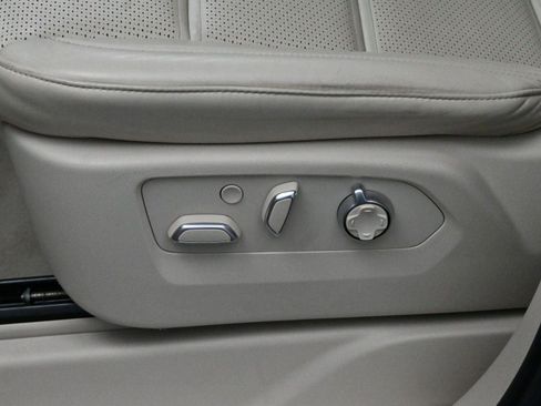 Certified 2022 Cadillac Escalade ESV Sport Platinum w/ Heavy-Duty Trailer Package image 17