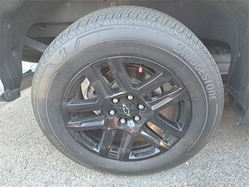 Used 2024 Chevrolet Silverado 1500 Custom w/ LPO, Dark Essentials Package image 4