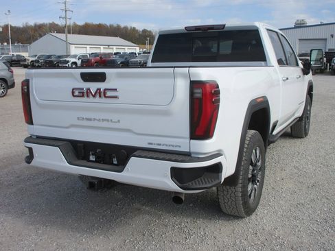 New 2026 GMC Sierra 2500 Denali w/ Denali Reserve Package image 5