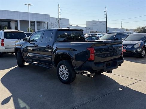 Used 2025 Toyota Tacoma SR image 7
