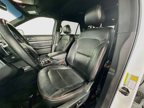 Used 2017 Ford Explorer Sport AWD/4WD image 23