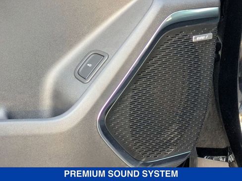 New 2025 Chevrolet Traverse LT w/ Enhanced Driving Package image 14