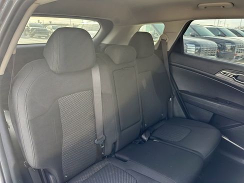 Used 2023 Kia Sportage LX image 30