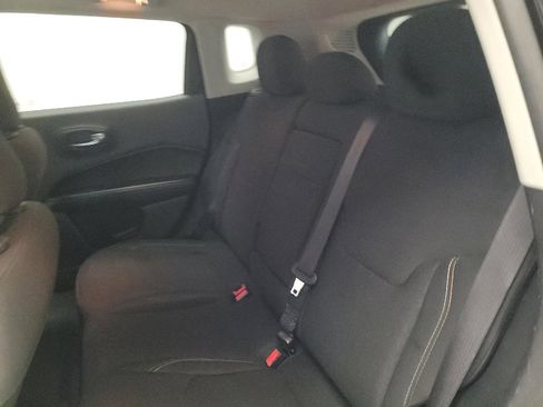 Used 2018 Jeep Compass Sport AWD/4WD image 18