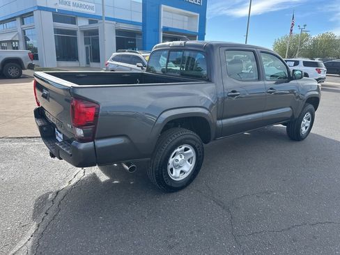 Used 2018 Toyota Tacoma SR w/ SR Convenience Package image 29