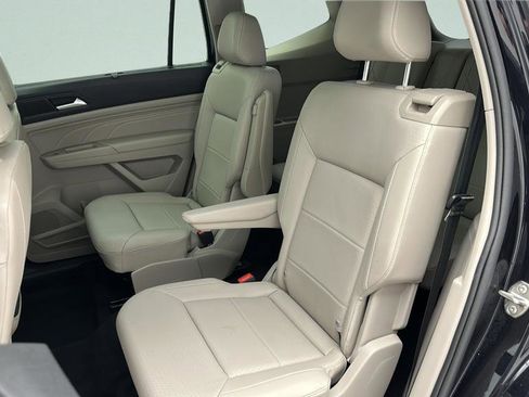 Used 2023 Volkswagen Atlas SEL AWD/4WD image 13