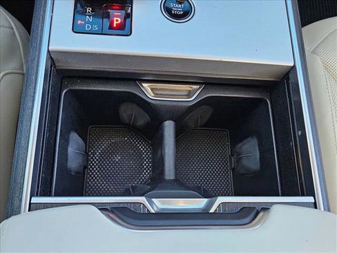 Used 2024 Land Rover Range Rover Long Wheelbase Autobiography image 12