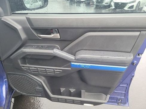 Used 2024 Toyota Tacoma TRD Sport w/ TRD Sport Upgrade Package image 9