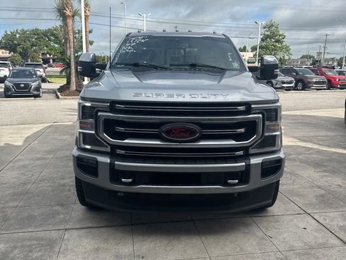 Used 2022 Ford F250 Platinum w/ FX4 Off-Road Package AWD/4WD image 2