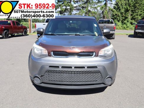 Used 2015 Kia Soul + FWD image 12