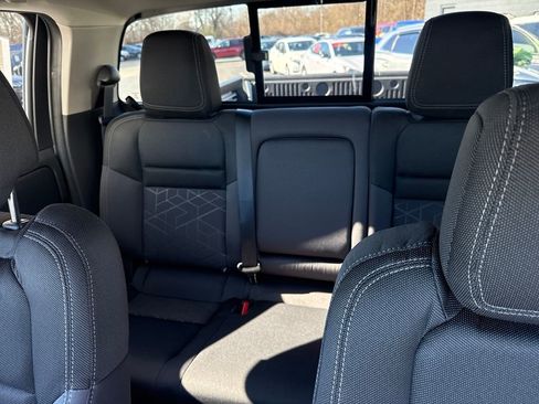 Used 2025 Nissan Frontier SV w/ SV Convenience Package image 29