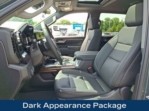Used 2026 Chevrolet Silverado 1500 LT Trail Boss w/ Dark Appearance Package AWD/4WD image 2