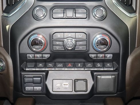 Used 2022 GMC Sierra 1500 Denali w/ Denali Premium Package image 27