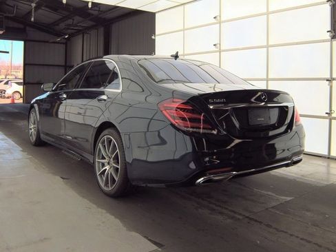 Used 2019 Mercedes-Benz S 560 Sedan image 4