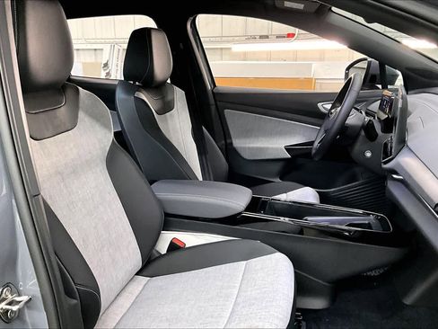 New 2026 Volkswagen ID.4 Pro image 29