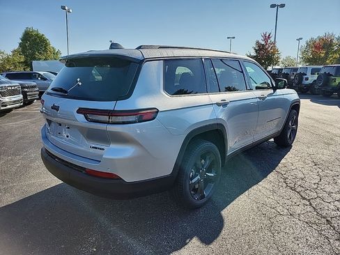 New 2025 Jeep Grand Cherokee L Limited w/ Black Appearance Package image 3