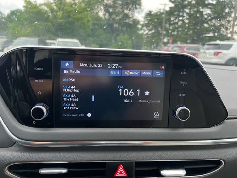 Used 2020 Hyundai Sonata SEL w/ Premium + Sunroof Package FWD image 24