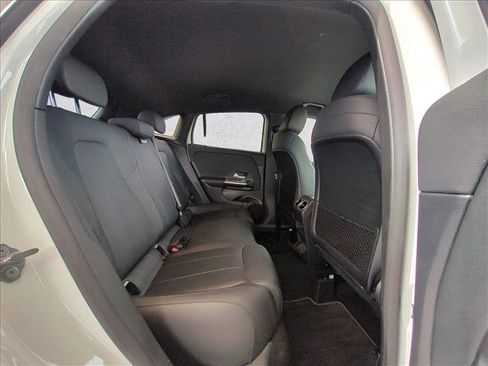 Used 2021 Mercedes-Benz GLA 250 4MATIC image 19