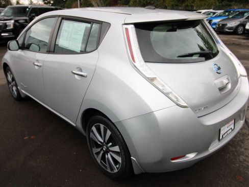 Used 2016 Nissan Leaf SV image 5