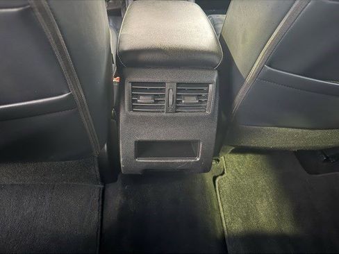 Used 2024 Mitsubishi Outlander SE image 23