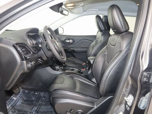 Used 2023 Jeep Cherokee Altitude Lux image 11