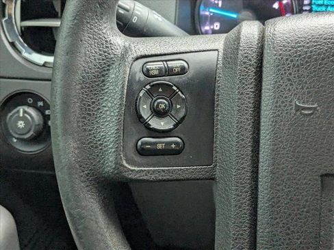 Used 2016 Ford F250 XLT w/ XLT Premium Package AWD/4WD image 4