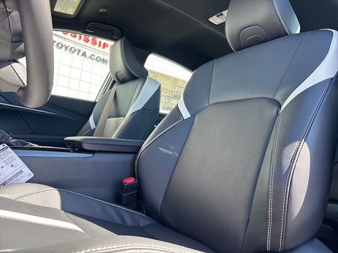 New 2026 Toyota Camry SE image 9