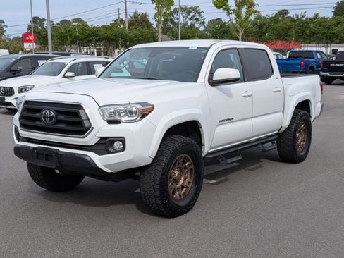Used 2022 Toyota Tacoma SR5 w/ SR5 Appearance Package (SM) image 7
