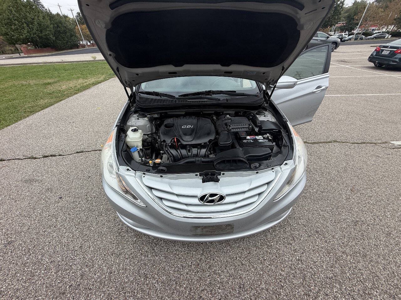 Used 2012 Hyundai Sonata GLS FWD image 16