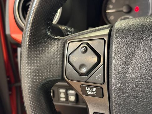 Used 2017 Toyota Tacoma TRD Sport w/ Premium & Technology Package AWD/4WD image 38
