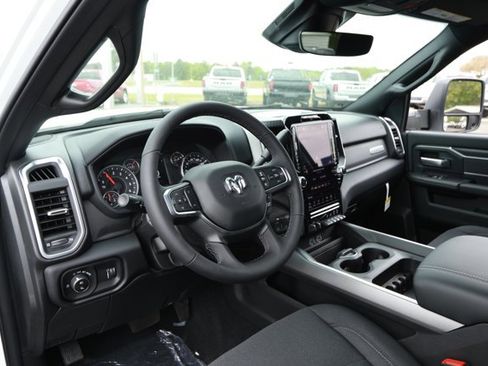 New 2026 RAM 2500 Big Horn AWD/4WD image 25