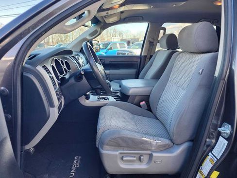 Used 2012 Toyota Tundra 4x4 CrewMax image 12