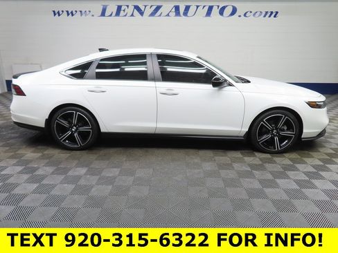 Used 2023 Honda Accord Sport image 2