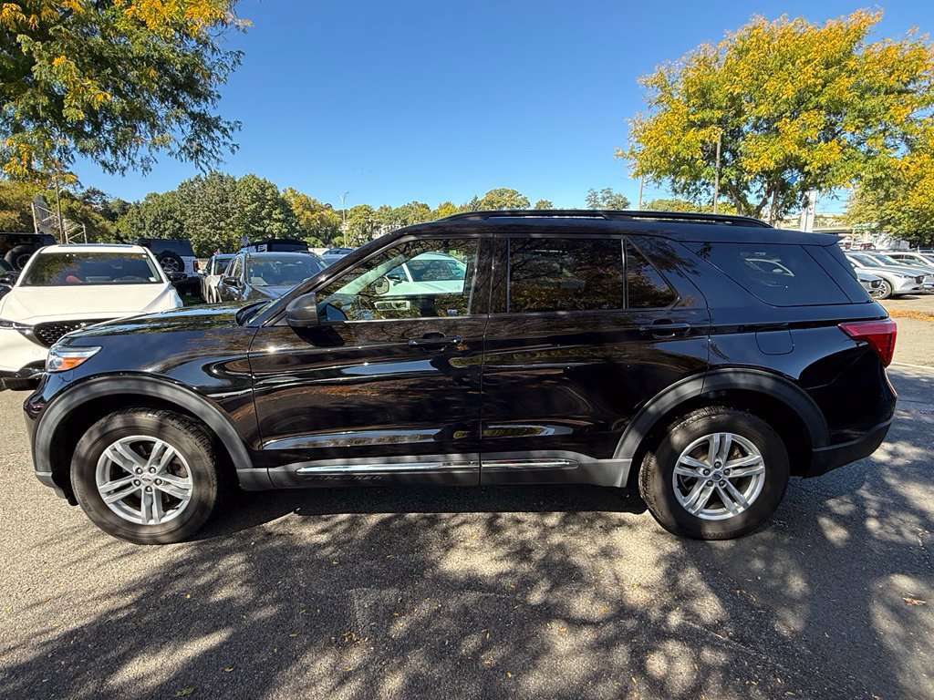 Certified 2023 Ford Explorer XLT w/ Class IV Trailer Tow Package AWD/4WD image 9