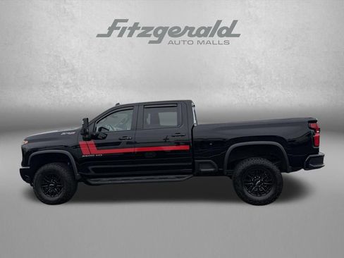 Used 2024 Chevrolet Silverado 2500 ZR2 w/ Technology Package AWD/4WD image 8