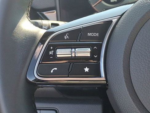 Certified 2024 Kia Seltos S image 16