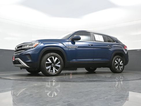 Used 2020 Volkswagen Atlas Cross Sport SE image 39