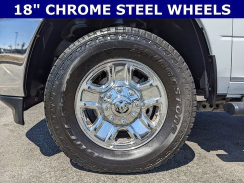 Used 2024 RAM 2500 Tradesman w/ Chrome Appearance Group AWD/4WD image 4