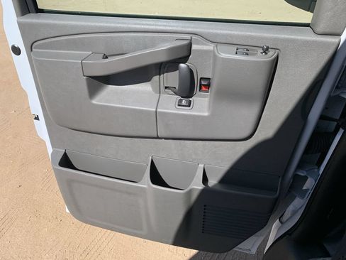 New 2026 Chevrolet Express 2500 w/ Driver Convenience Package RWD image 20