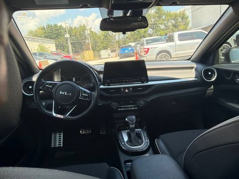 Used 2022 Kia Forte GT-Line w/ GT-Line Premium Package FWD image 7