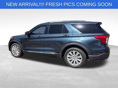 Used 2023 Ford Explorer Limited w/ Equipment Group 301A RWD image 4