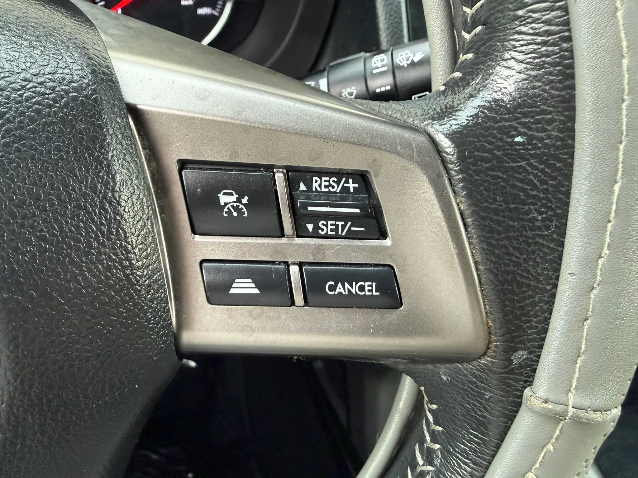 Used 2015 Subaru Forester 2.5i Touring w/ Eyesight & Navigation System AWD/4WD image 38